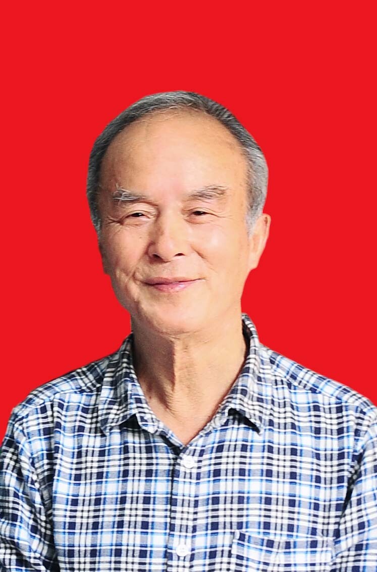 夏昭炎紅底證件照.jpg